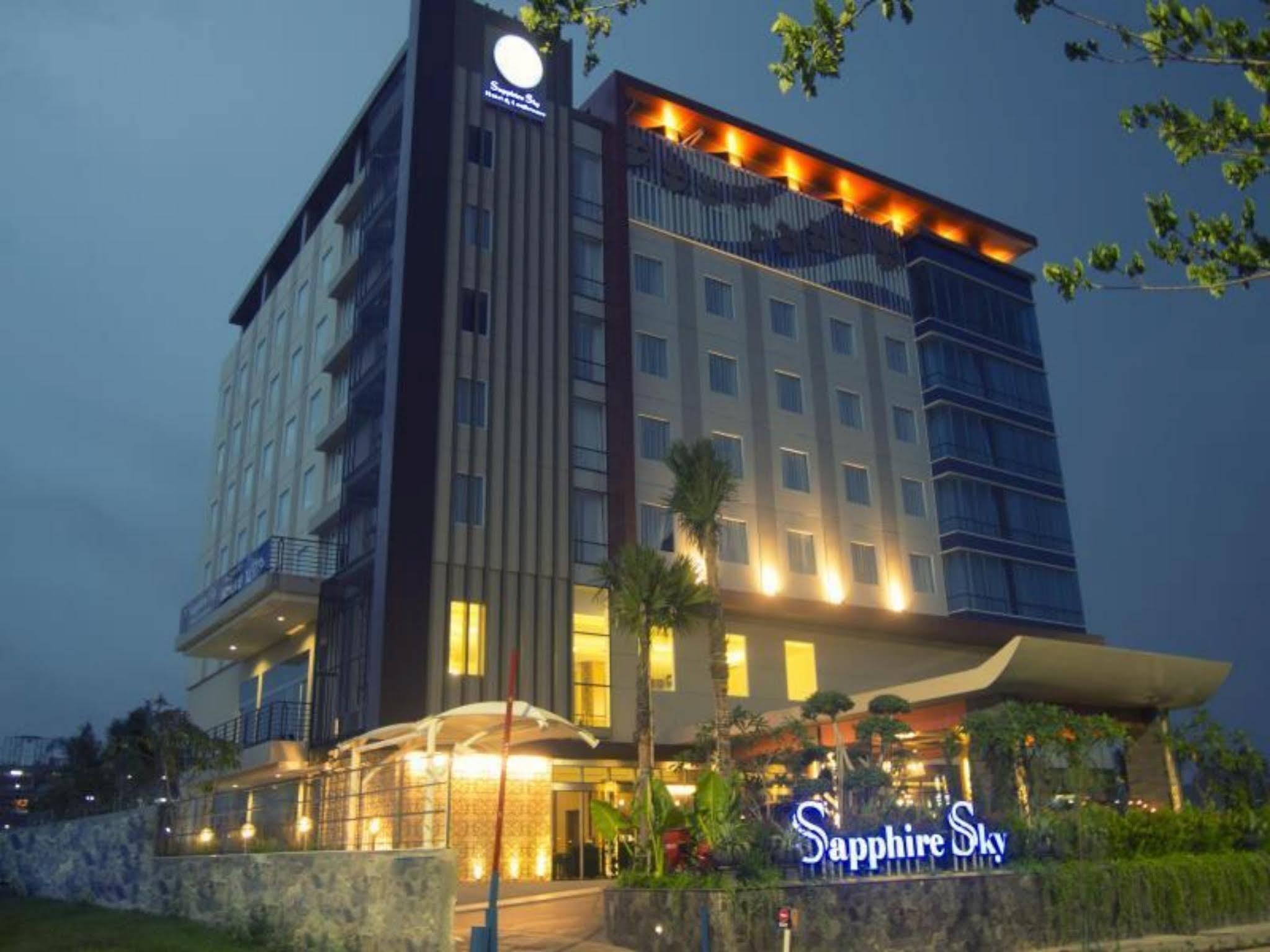 סרפונג Sapphire Sky Hotel & Conference מראה חיצוני תמונה