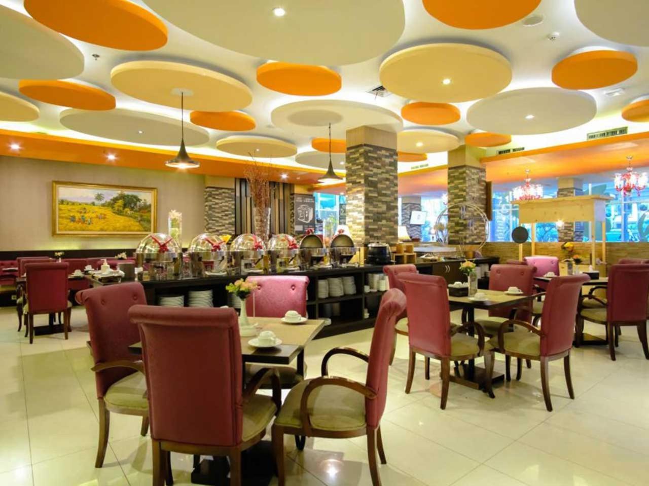 סרפונג Sapphire Sky Hotel & Conference מראה חיצוני תמונה