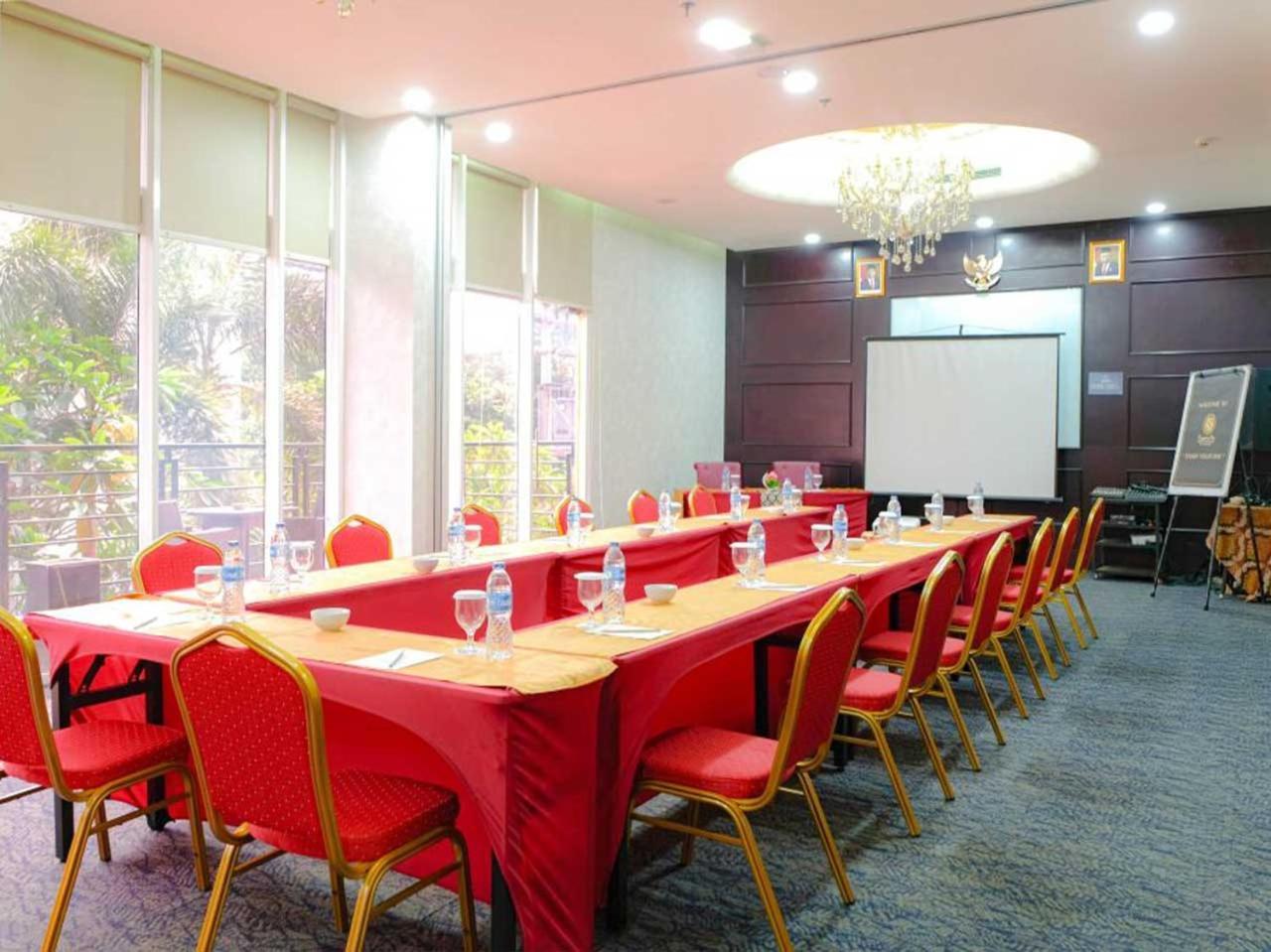 סרפונג Sapphire Sky Hotel & Conference מראה חיצוני תמונה
