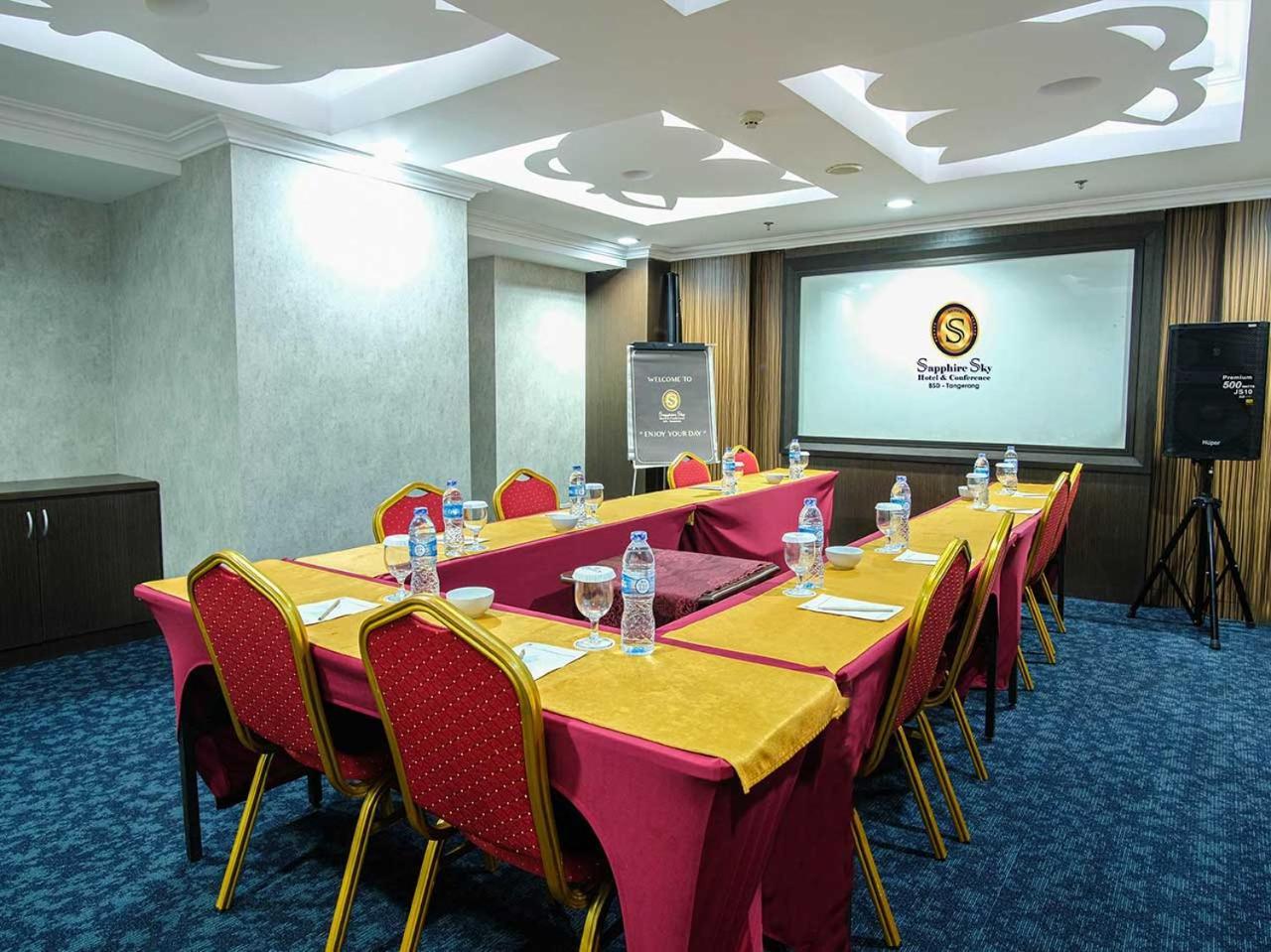 סרפונג Sapphire Sky Hotel & Conference מראה חיצוני תמונה