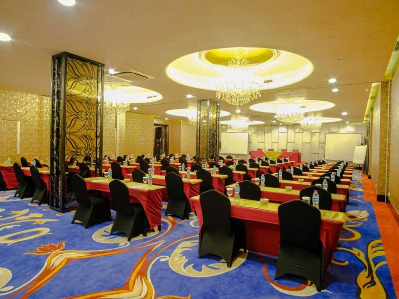 סרפונג Sapphire Sky Hotel & Conference מראה חיצוני תמונה