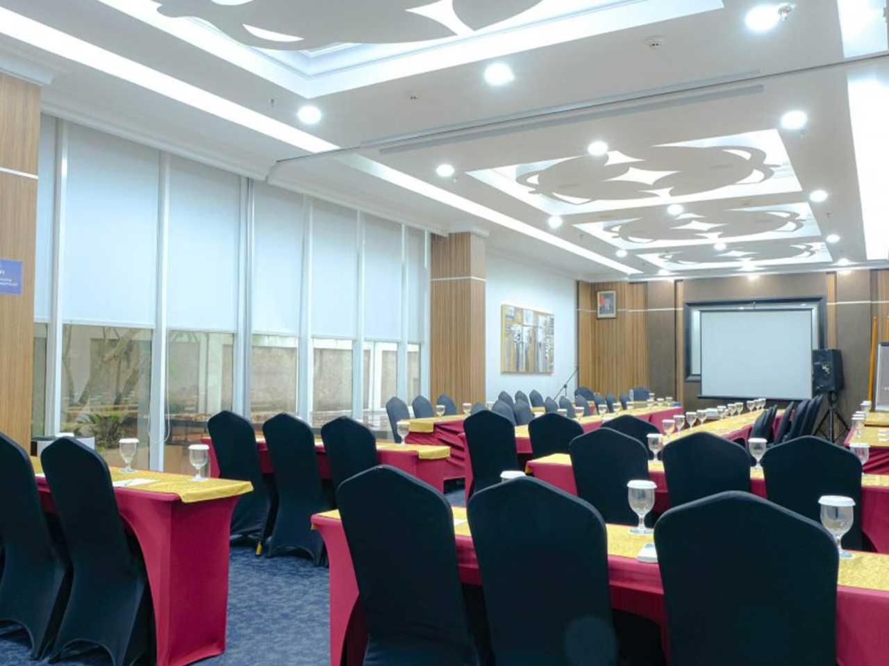 סרפונג Sapphire Sky Hotel & Conference מראה חיצוני תמונה