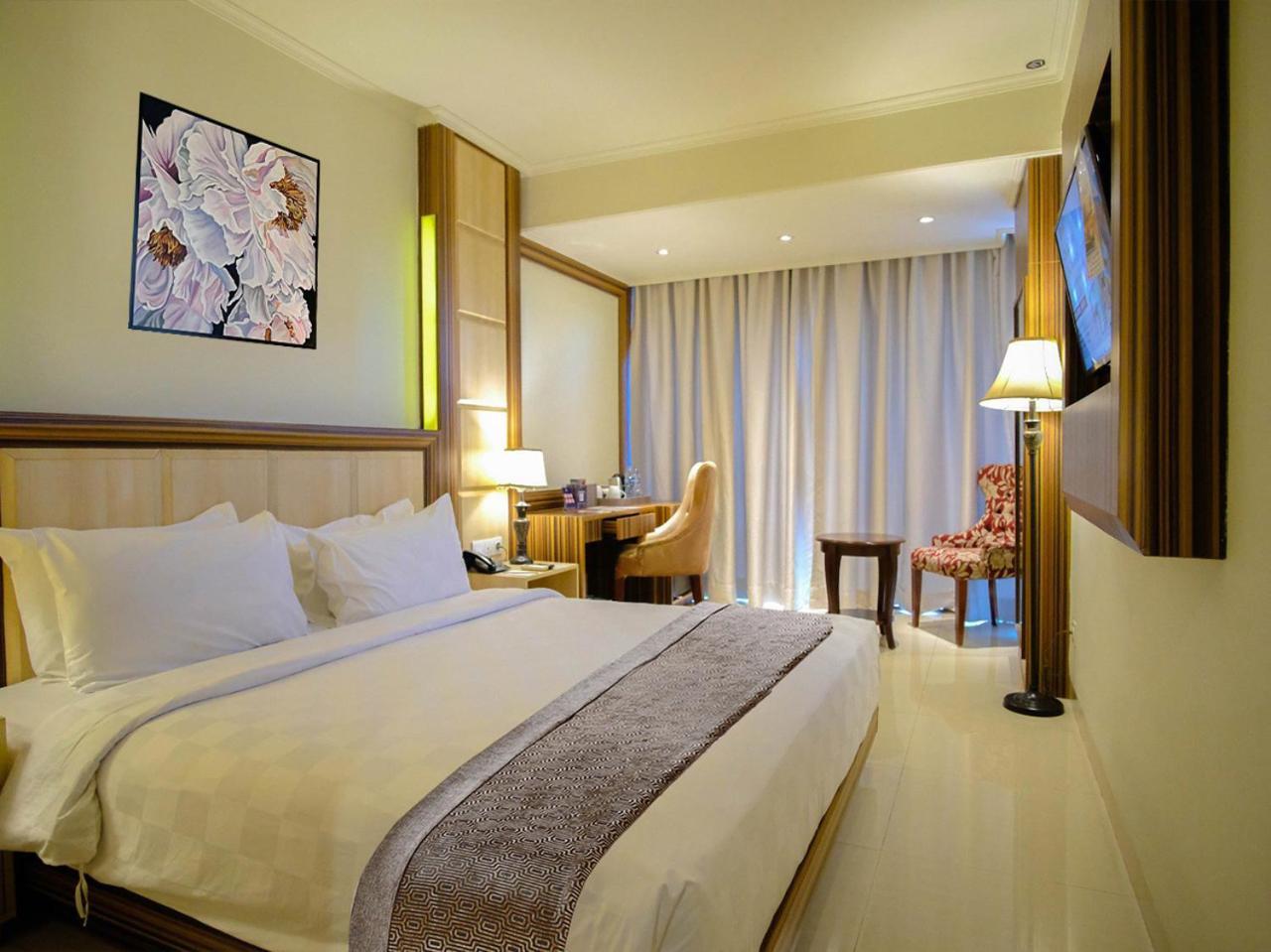 סרפונג Sapphire Sky Hotel & Conference מראה חיצוני תמונה